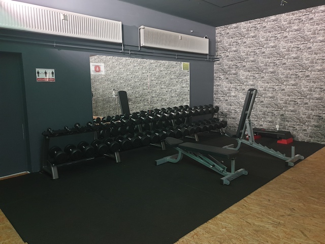 fitplus Buechen Freihantelbereich